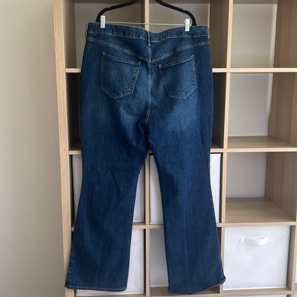 NWT Old Navy Higher High-Rise Flare Secret Smooth Pockets Size 22 - Picture 3 of 4